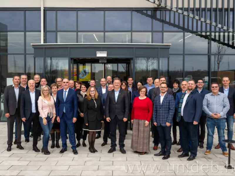 Új irányba fordul a debreceni gyógyszeripari klaszter