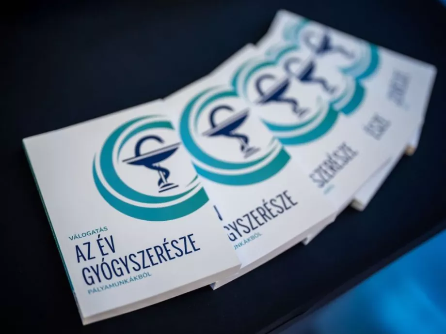 Vényírási jogosultságot kapnak a gyógyszerészek