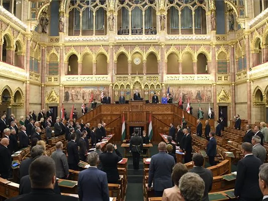 Elfogadták a veszélyhelyzet megszüntetéséről szóló törvényt
