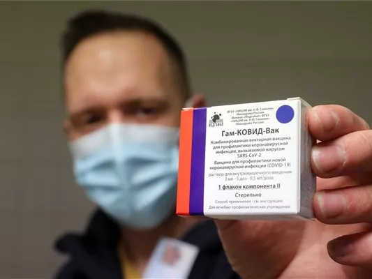Bocsánatkérést követelnek az EMA-tól a Szputnyik V fejlesztői