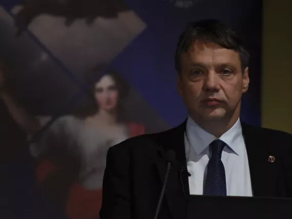 Akadémikusok javaslatára már a háziorvosok is felírhatják a favipiravirt COVID-19-betegeknek