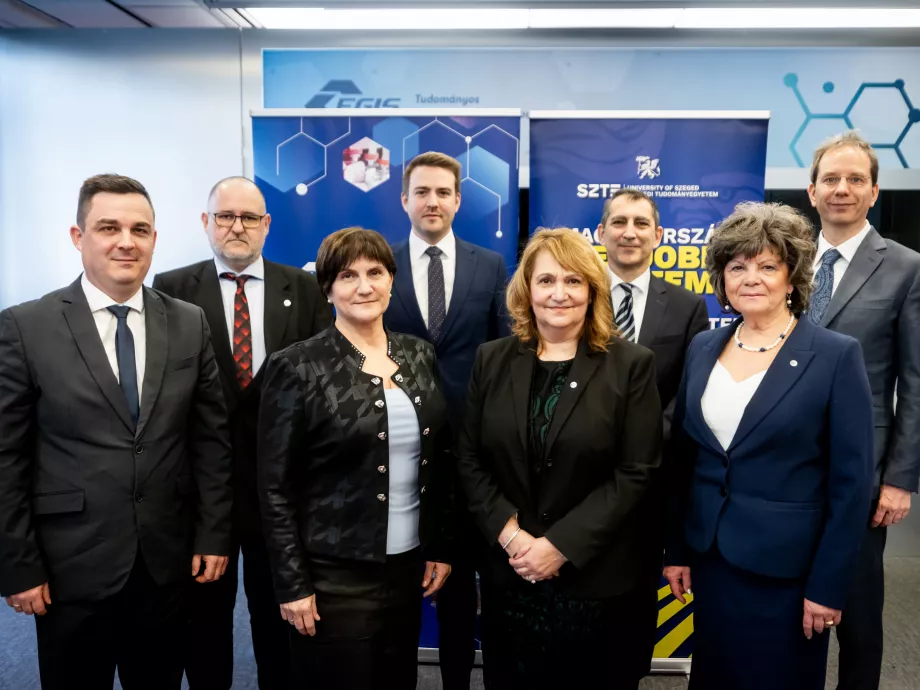 Bővíti együttműködését az Egis Gyógyszergyár Zrt.  és a Szegedi Tudományegyetem