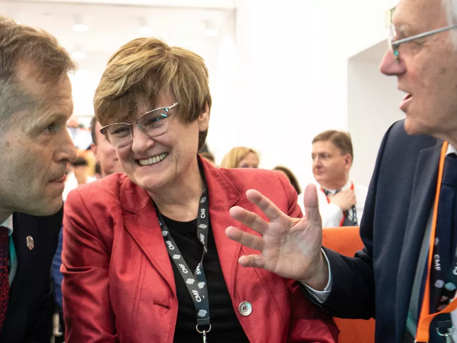 Felavatták a Molekuláris Ujjlenyomat Kutató Központ lézerlaboratóriumát