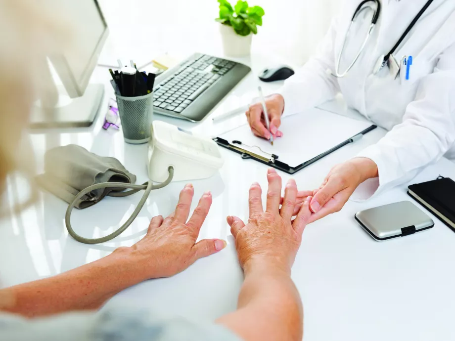 Rheumatoid arthritis: a betegek túlnyomó többségén segít a gyógyszeres terápia